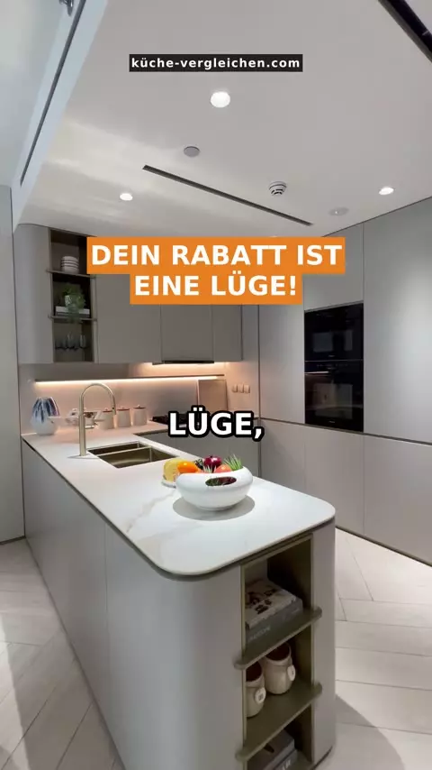Video-Vorschau: Moderne graue Küche mit Insel, Titel „Dein Rabatt ist eine Lüge"